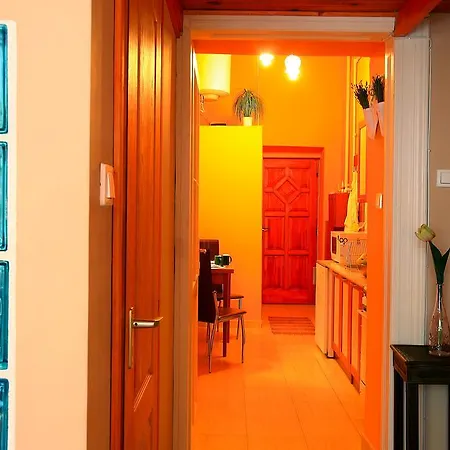 R7 Apartment