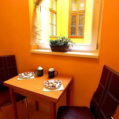 Apartment R7